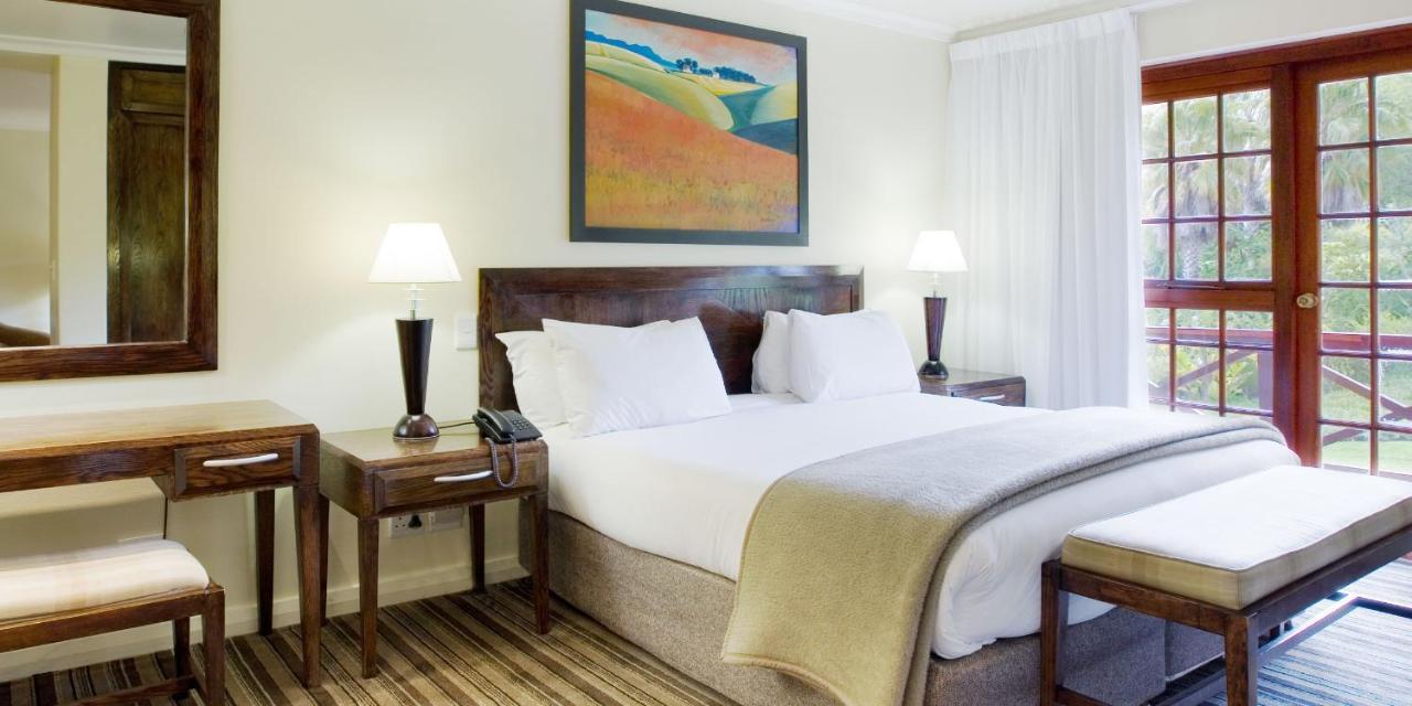 The Caledon Hotel And Spa Exterior photo