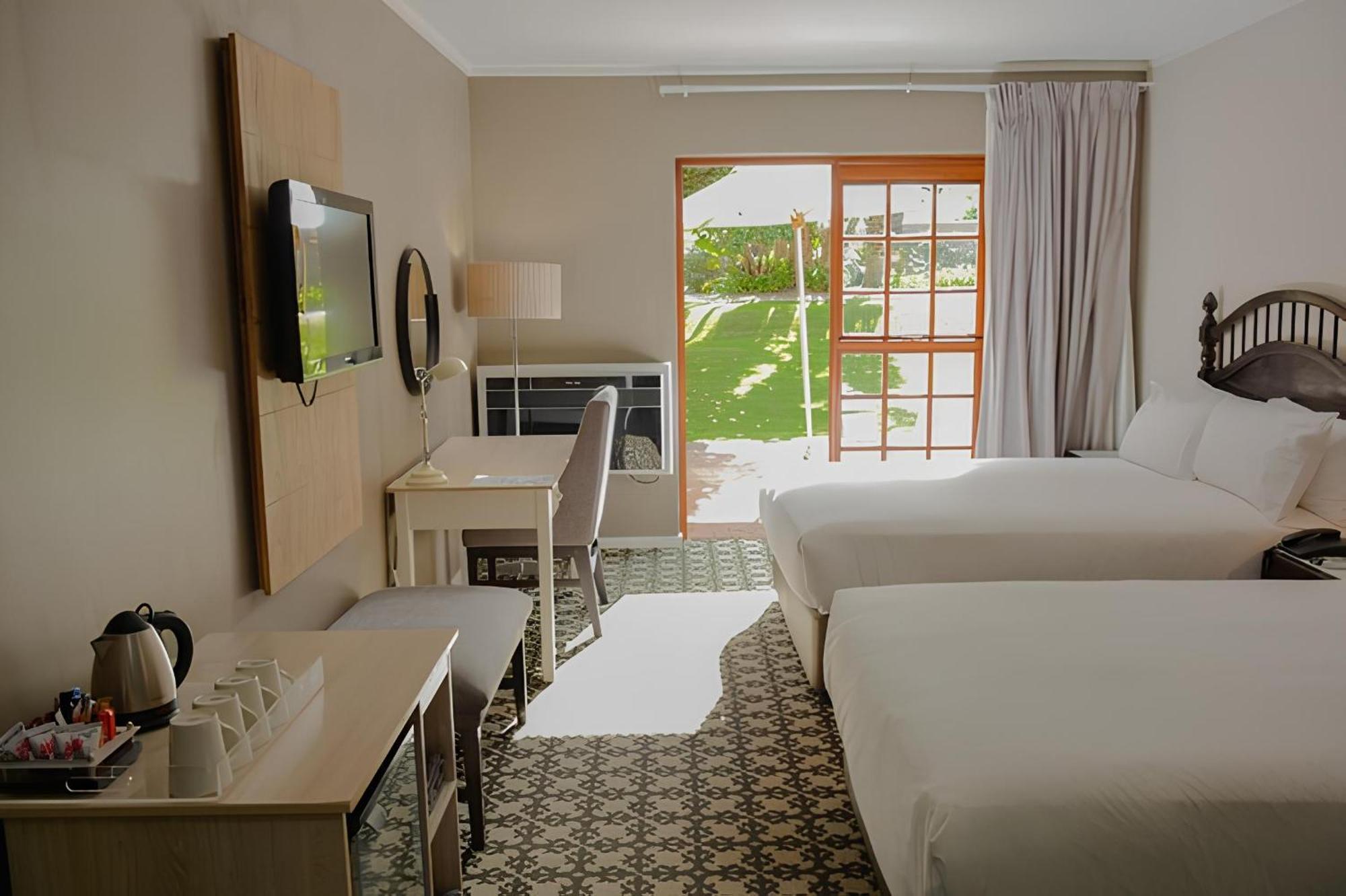 The Caledon Hotel And Spa Exterior photo